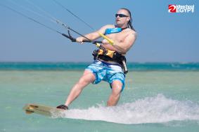 Kitesurfing Hurghada - beginner kiteboarding lessons Egypt