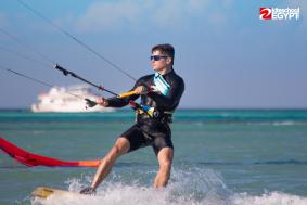 Kitesurfing Hurghada - beginner kitesurf lessons Hurghada
