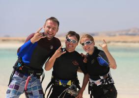happy guests kitesurf hurghada