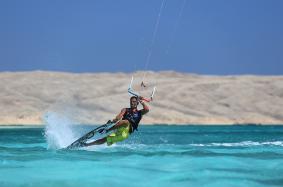 hurghada kitesurfing season